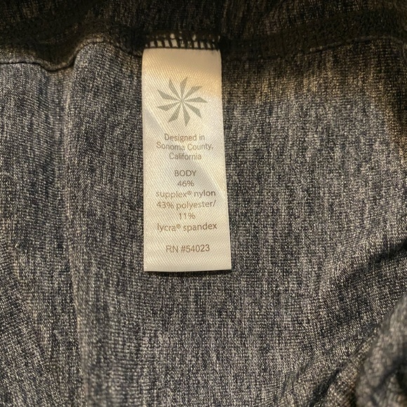 Athleta Revelation Gray Capri Leggings Size XS - Picture 6 of 9